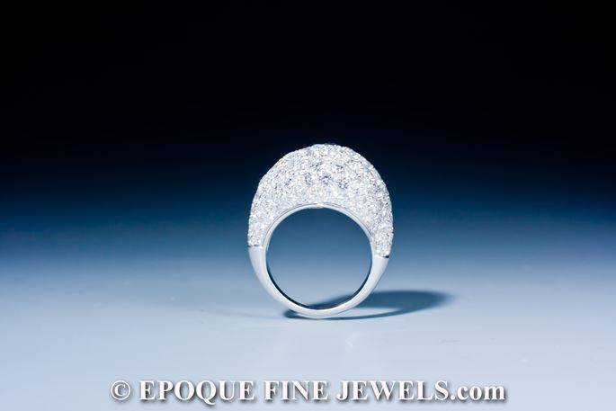   Van Cleef &amp; Arpels - An elegant diamond crossover ring, | MasterArt